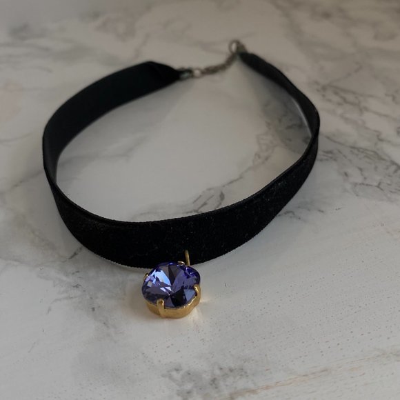 Y2K Style Black Velvet Choker with Purple Stone - Picture 2 of 3